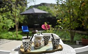 Il Giardino Dell'Artista Stylish Home A Milano